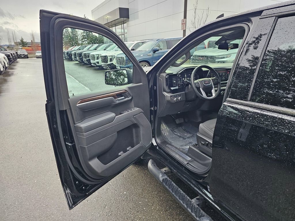 Used 2025 GMC Sierra 1500 Elevation image 19
