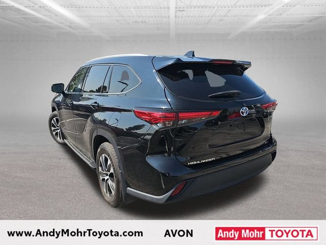 Used 2022 Toyota Highlander XLE AWD/4WD image 5