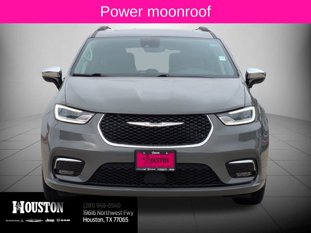 Used 2023 Chrysler Pacifica Limited image 9