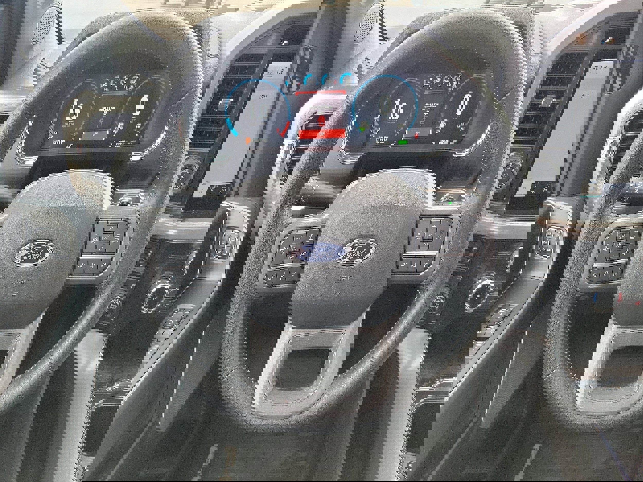 Used 2023 Ford F150 Lariat w/ Equipment Group 502A High image 11