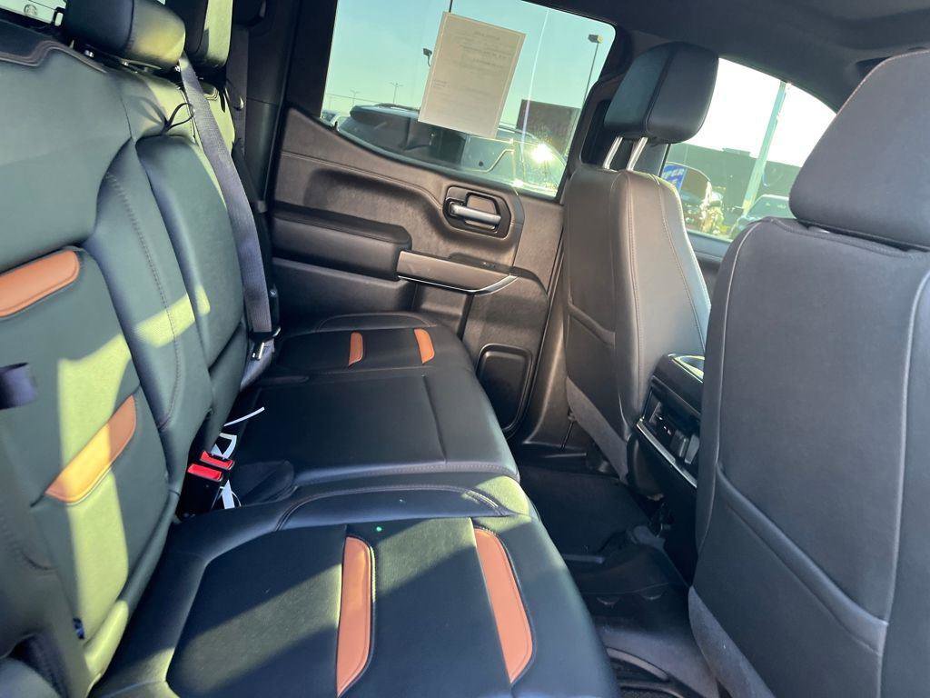 Used 2021 GMC Sierra 1500 AT4 image 25