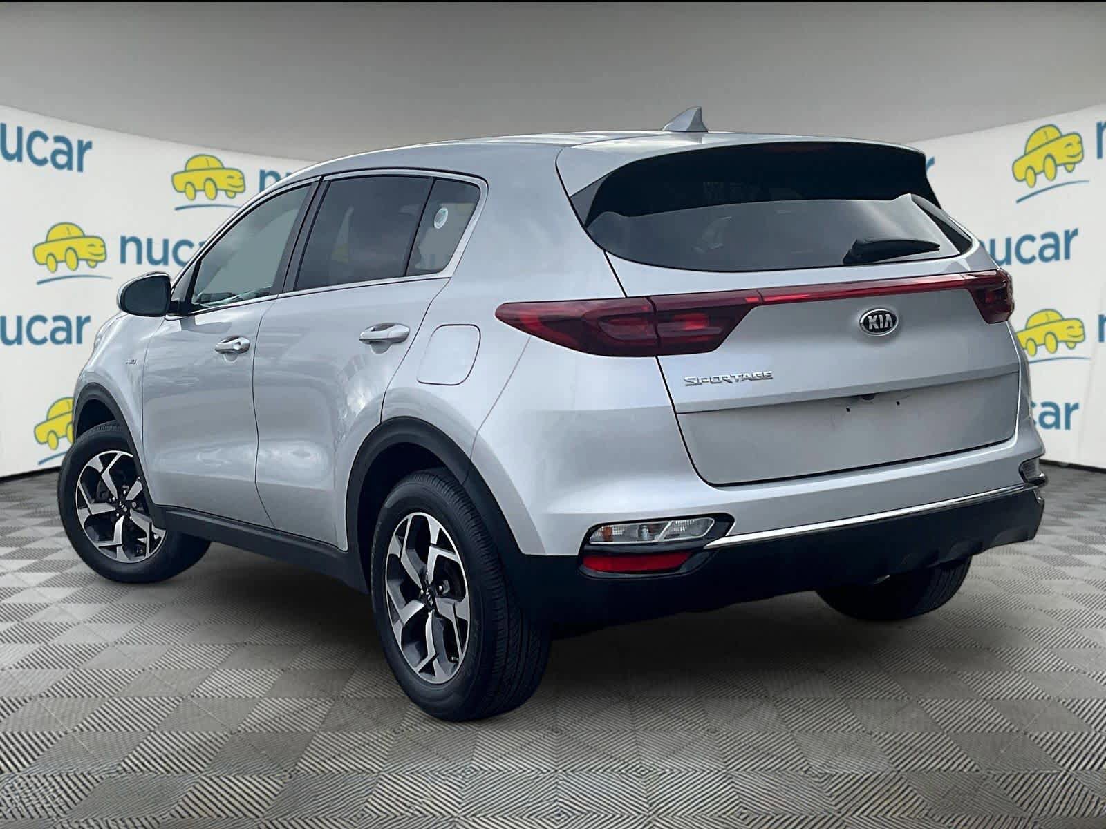 Used 2020 Kia Sportage LX image 4