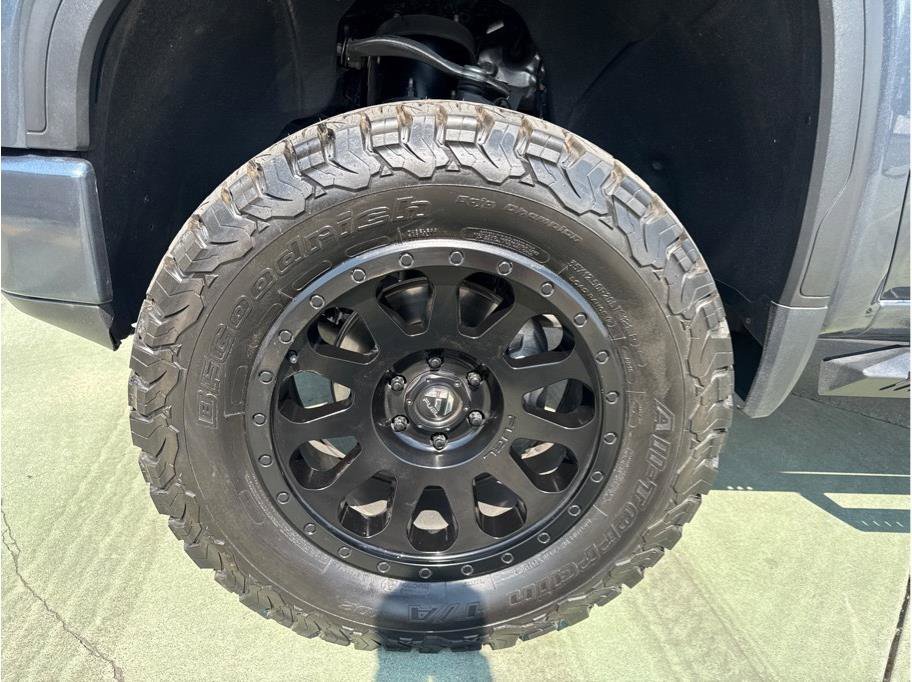 Used 2021 GMC Sierra 1500 Elevation w/ Preferred Package image 10