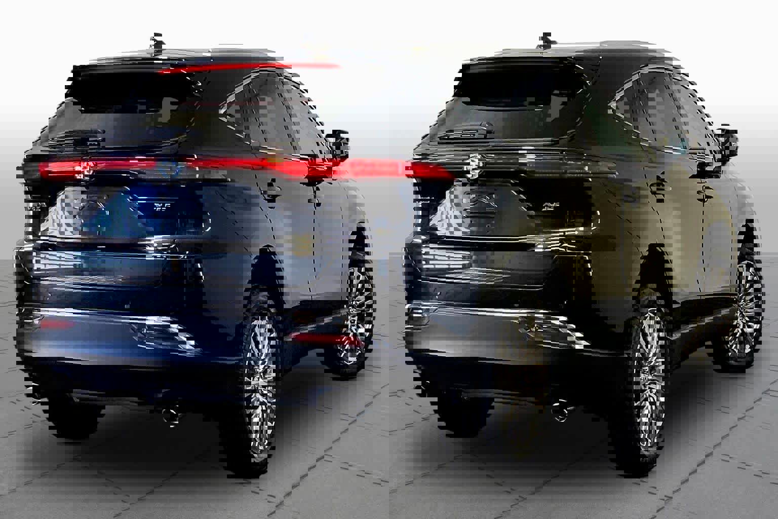 Used 2023 Toyota Venza XLE image 13