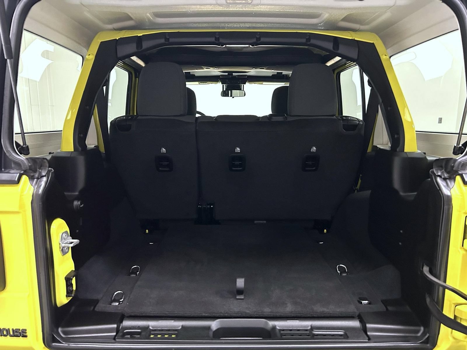 Used 2024 Jeep Wrangler Unlimited Sport AWD/4WD image 21