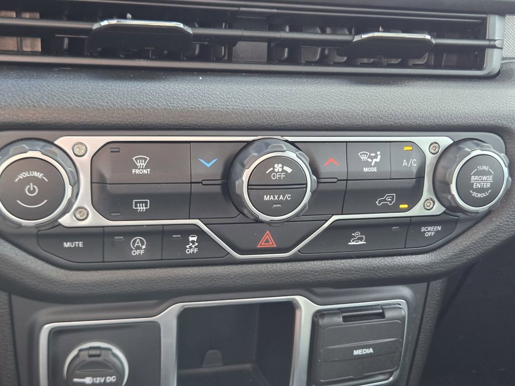 Used 2024 Jeep Gladiator Sport image 28