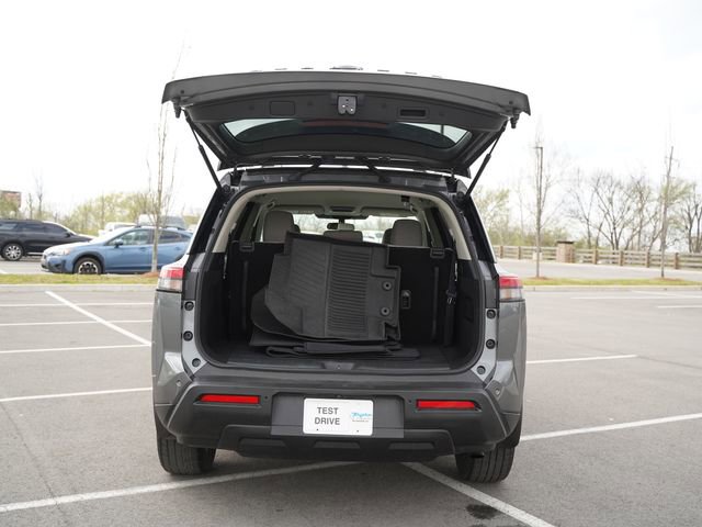 Used 2023 Nissan Pathfinder SV w/ Black Appearance Package image 17