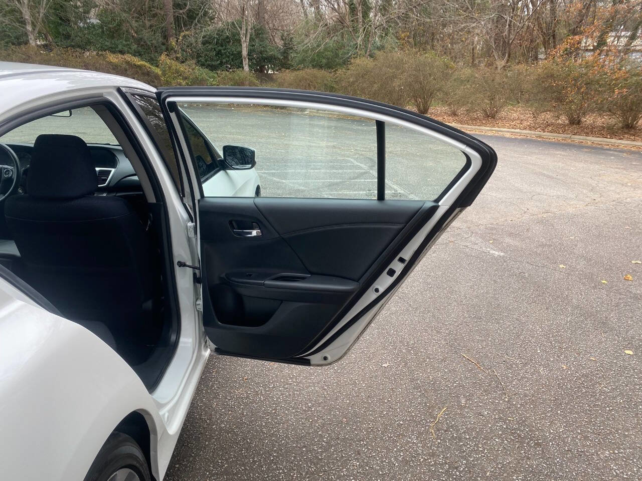 Used 2015 Honda Accord Sport image 38