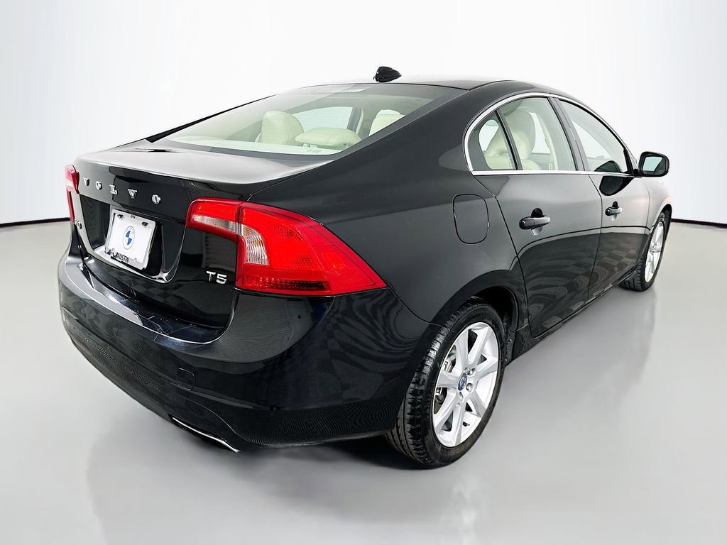 Used 2016 Volvo S60 T5 Premier image 5