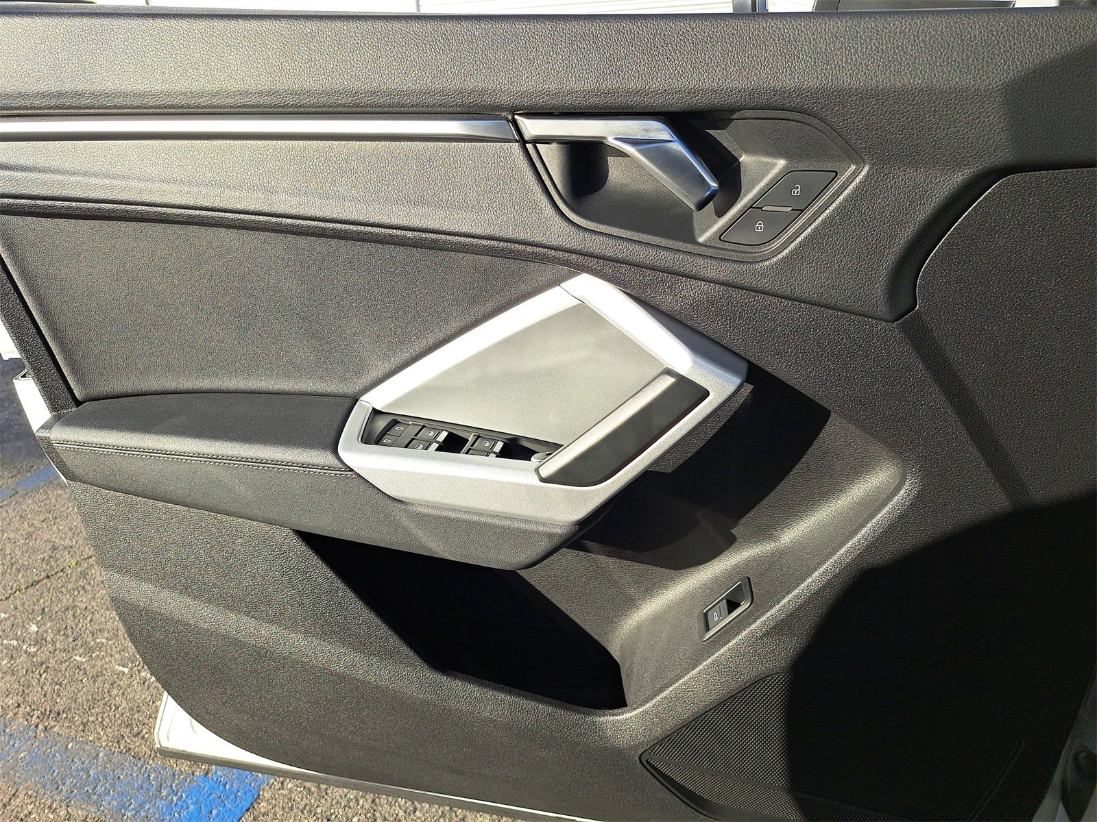 Used 2023 Audi Q3 2.0T Premium image 29