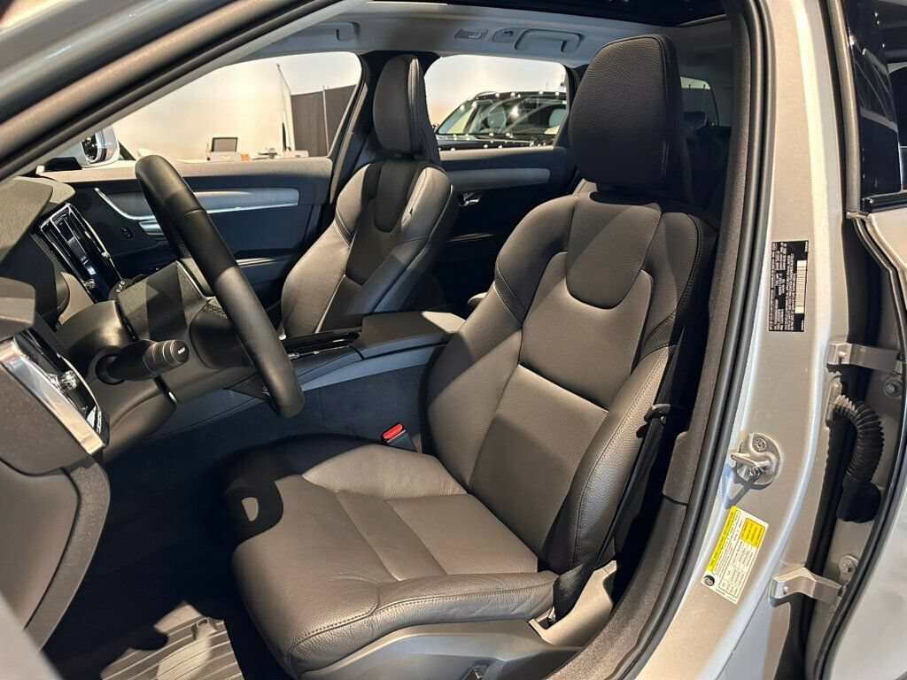 Used 2025 Volvo V90 B6 Cross Country Plus w/ Protection Package Premier AWD/4WD image 16