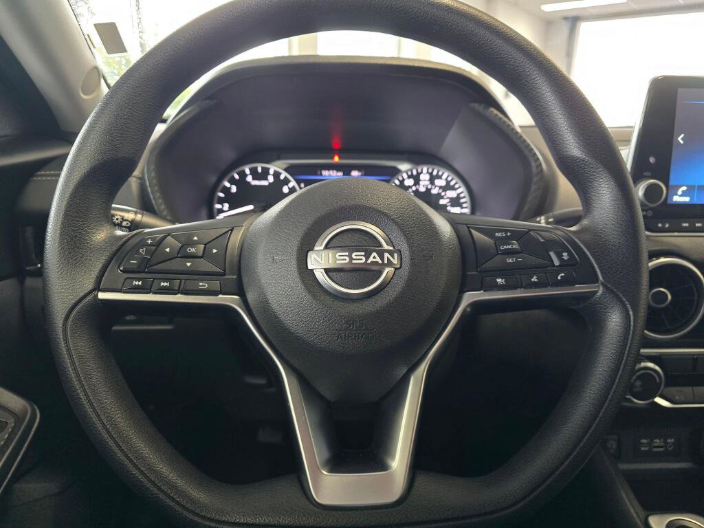 Used 2024 Nissan Sentra SV FWD image 22