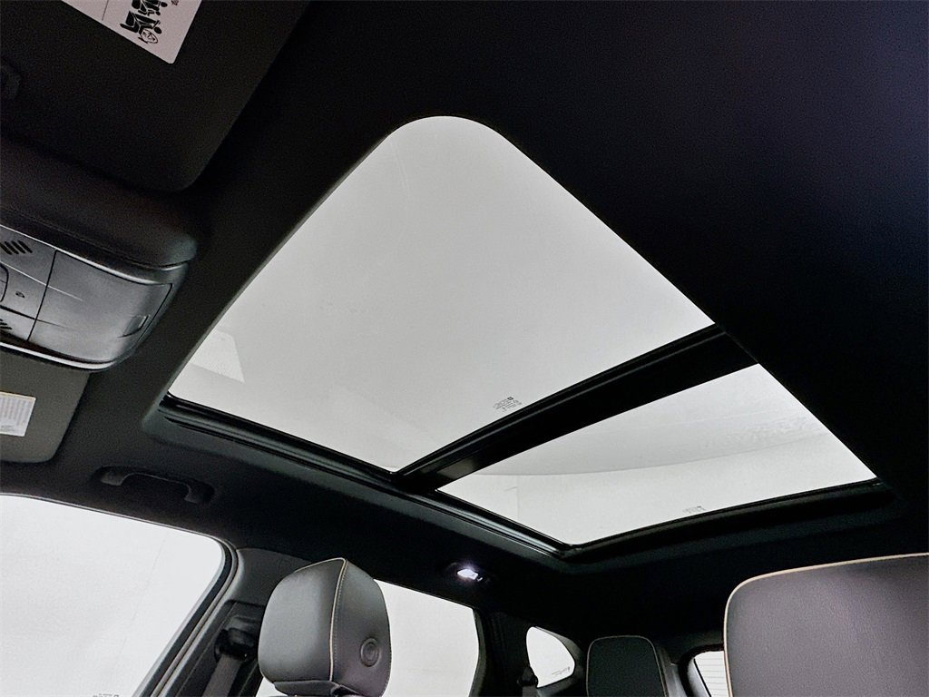 Used 2025 Chevrolet Blazer Premier w/ Driver Confidence II Package image 11