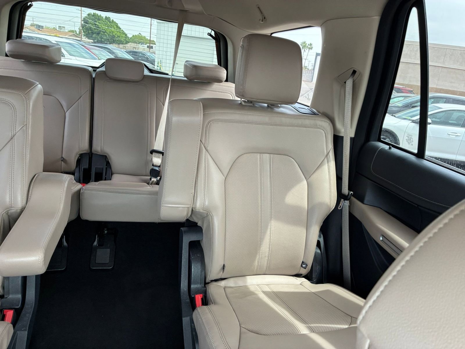 Used 2024 Ford Expedition Limited RWD image 42