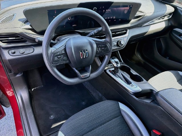 Used 2024 Buick Envista Preferred w/ Advanced Safety Package FWD image 9