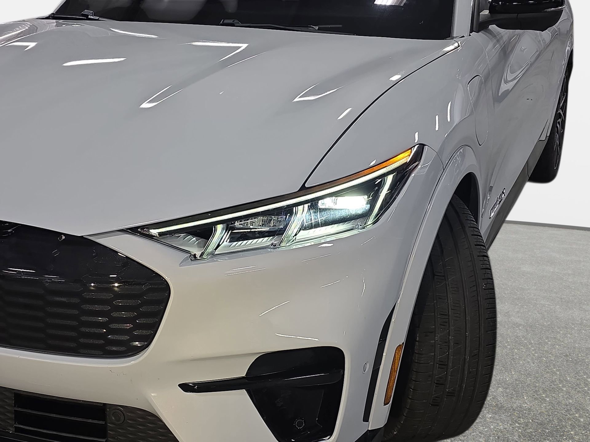 Used 2023 Ford Mustang Mach-E GT w/ GT Performance Edition AWD/4WD image 30