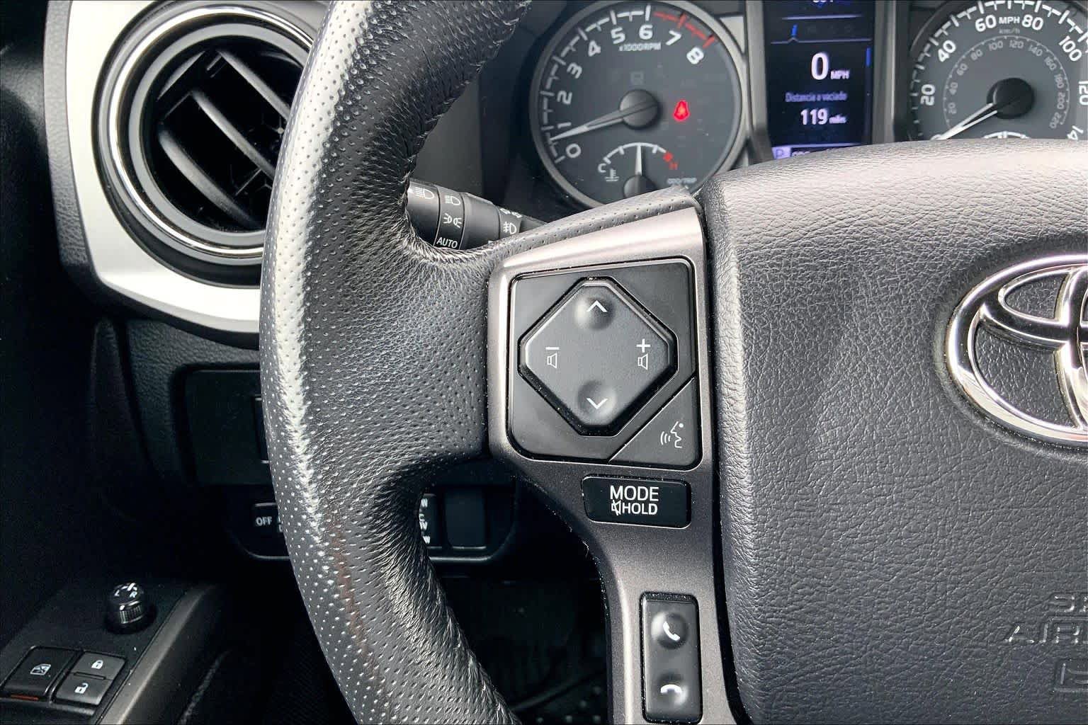 Used 2022 Toyota Tacoma TRD Sport w/ Technology Package AWD/4WD image 23