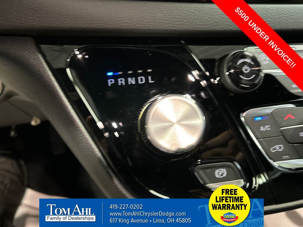 New 2026 Chrysler Voyager LX image 18