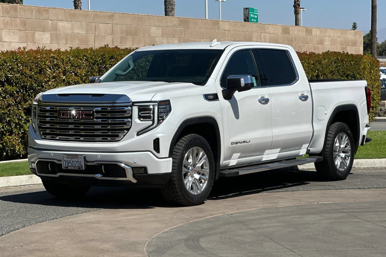 Certified 2025 GMC Sierra 1500 Denali AWD/4WD image 8