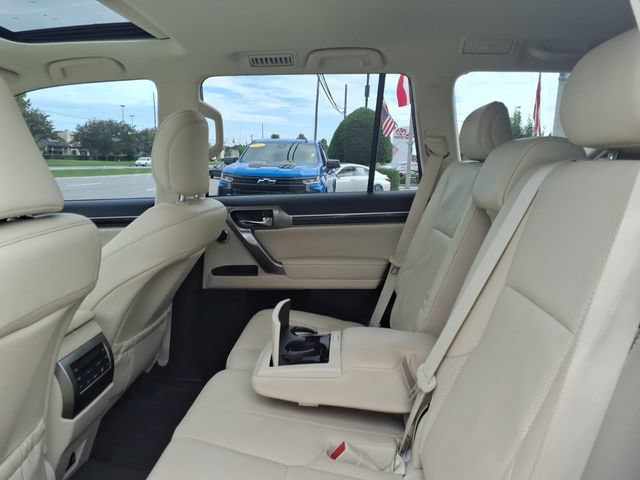 Used 2023 Lexus GX 460 Luxury w/ Accessory Package AWD/4WD image 9