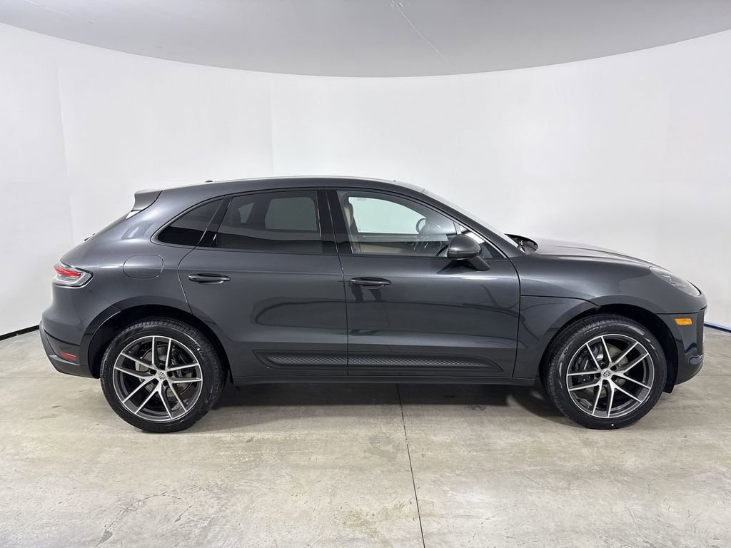 New 2026 Porsche Macan AWD/4WD image 8