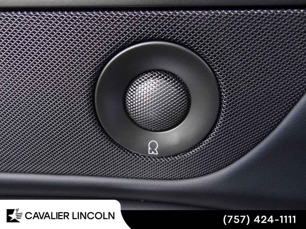 Used 2026 Lincoln Nautilus Premier w/ Equipment Group 102A AWD/4WD image 16