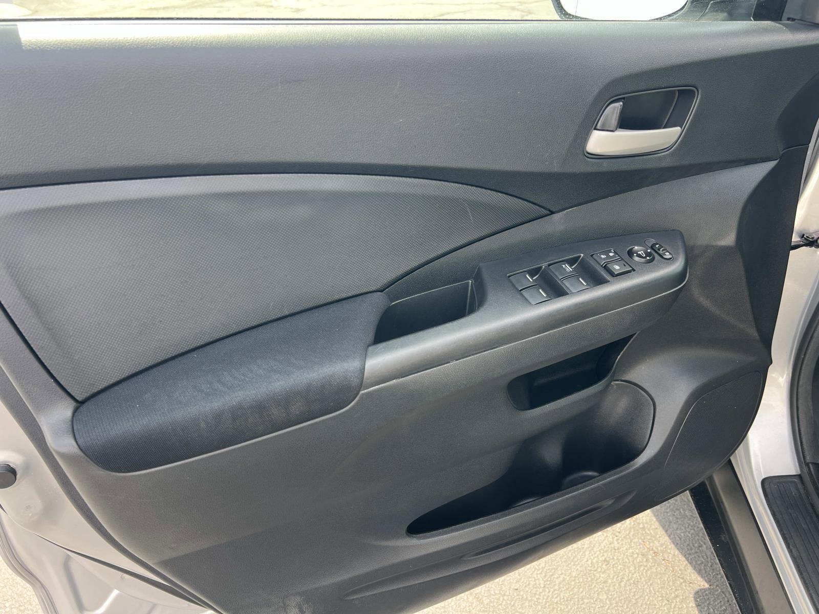 Used 2016 Honda CR-V LX image 6