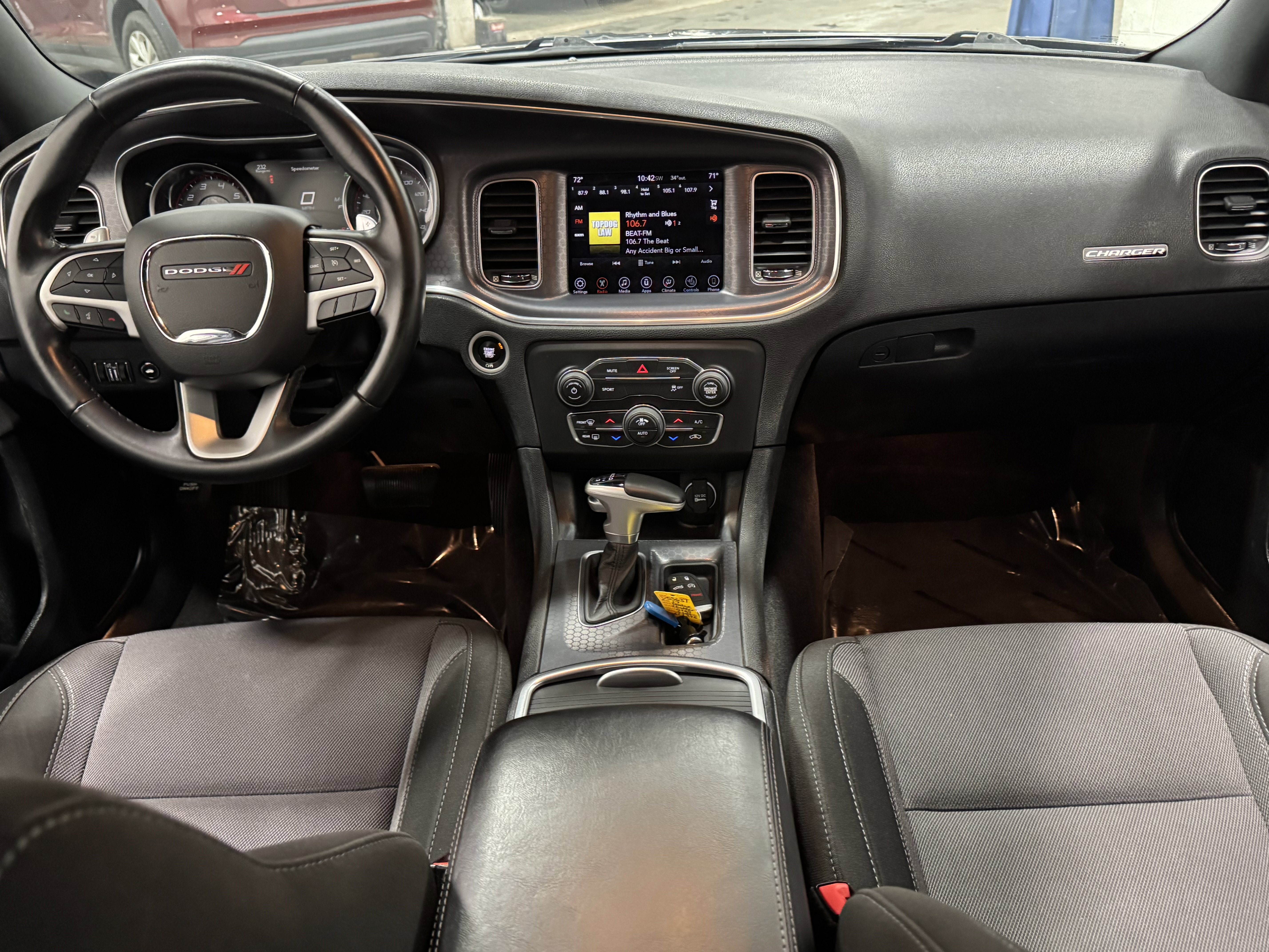 Used 2017 Dodge Charger R/T image 16