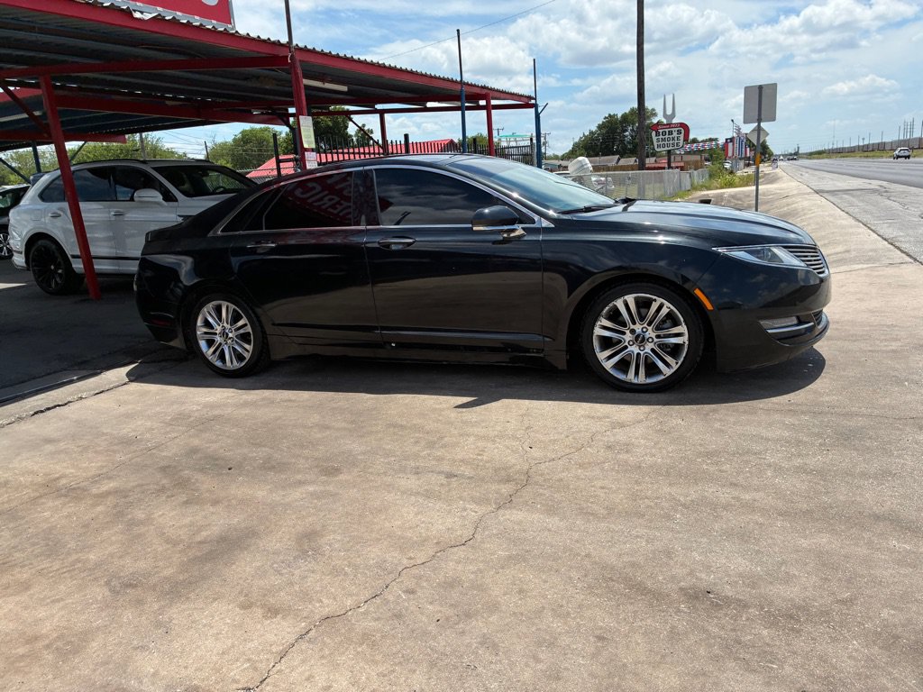 Used 2015 Lincoln MKZ w/ Equipment Group 102A Reserve FWD image 12