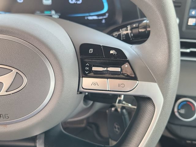 Used 2025 Hyundai Elantra SE FWD image 28