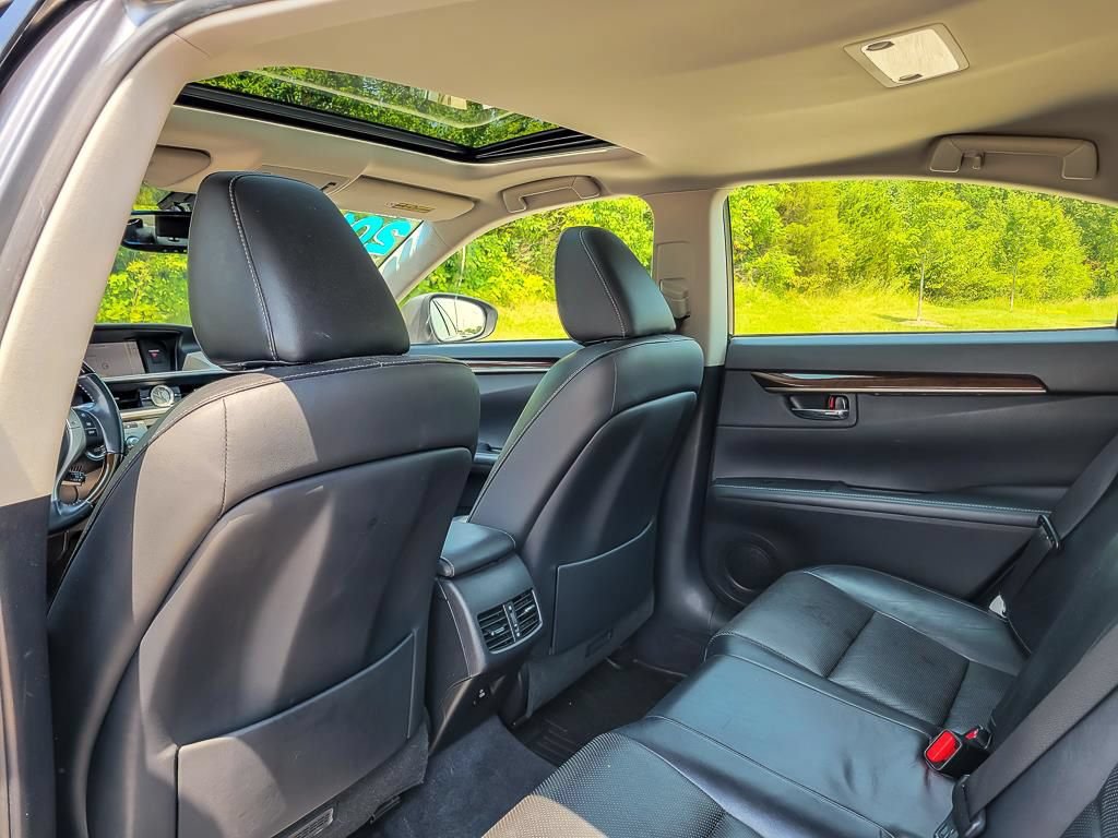 Used 2014 Lexus ES 350 w/ Luxury Package FWD image 12
