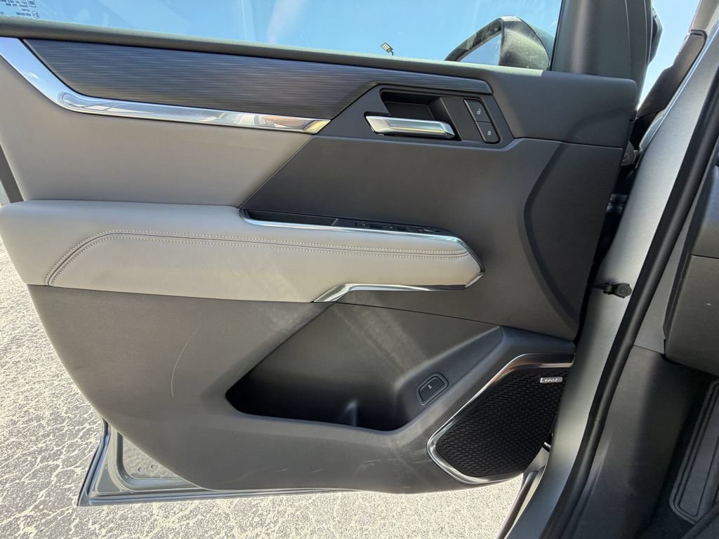 New 2026 GMC Acadia Elevation w/ Super Cruise Package FWD image 20