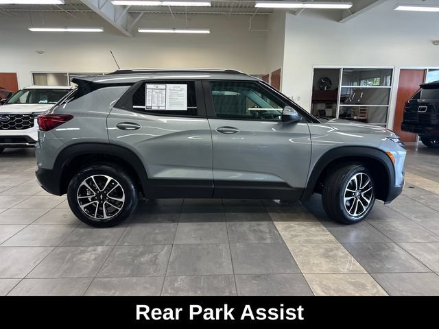 Used 2024 Chevrolet TrailBlazer LT w/ LT Cold Weather Package AWD/4WD image 11