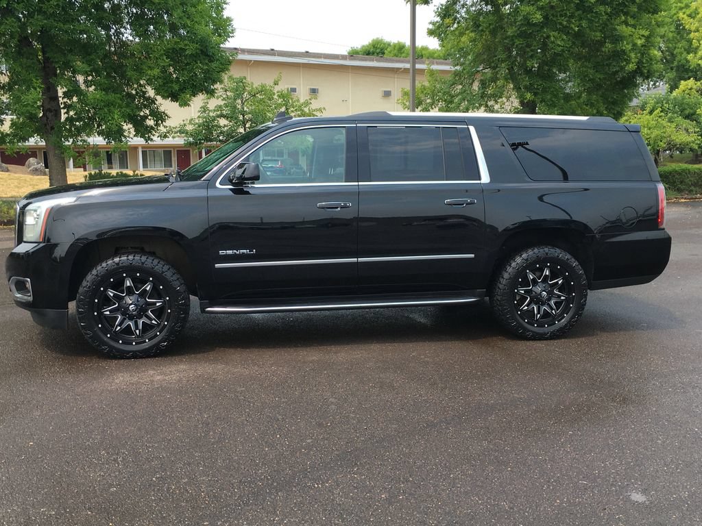 Used 2020 GMC Yukon XL Denali AWD/4WD image 3