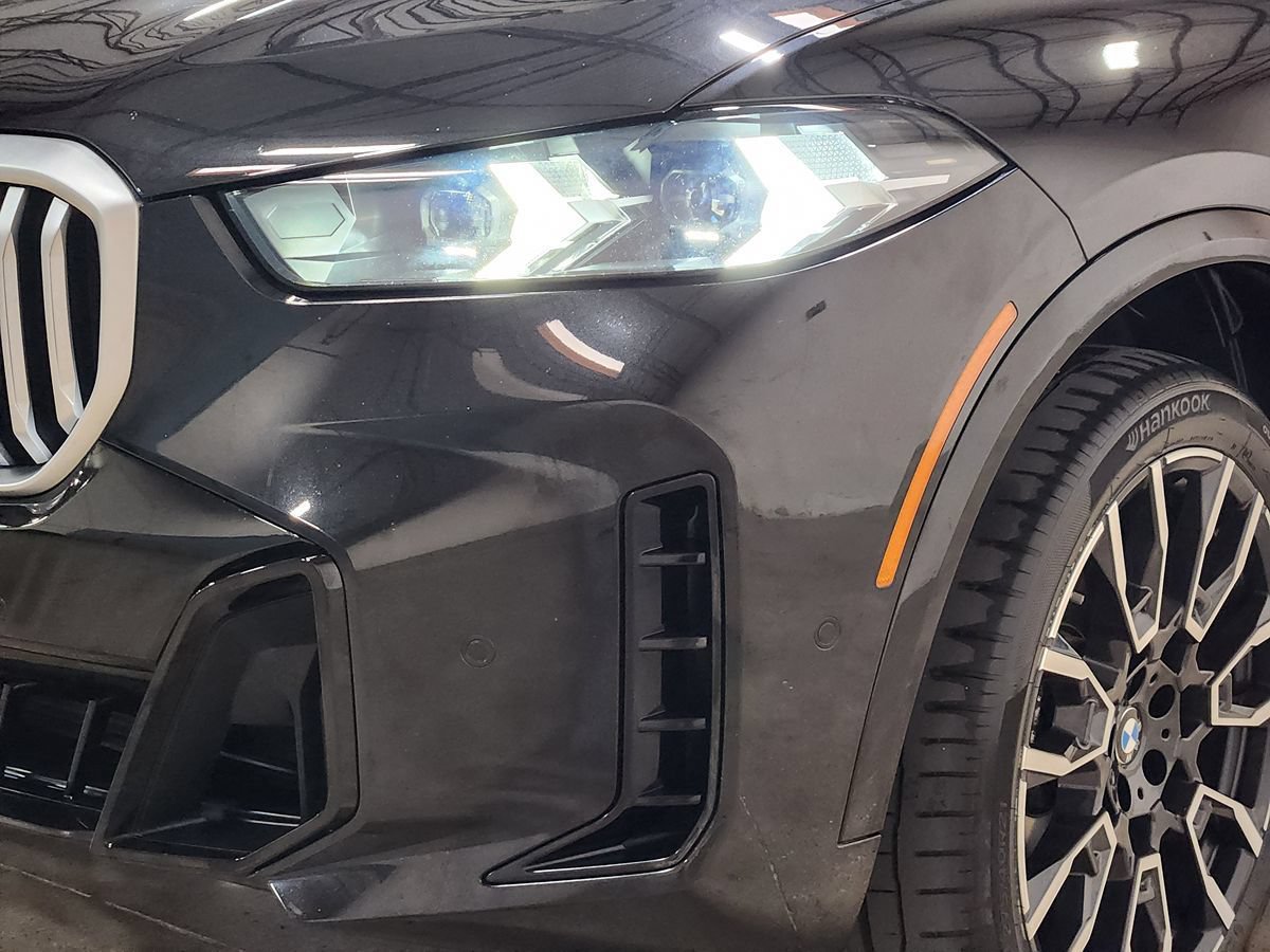 Used 2024 BMW X5 xDrive40i w/ M Sport Package AWD/4WD image 14