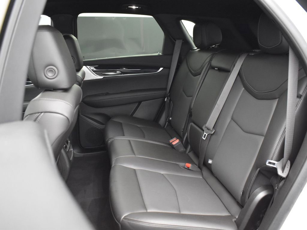 Certified 2024 Cadillac XT5 Premium Luxury w/ LPO, Floor Liner Package image 24