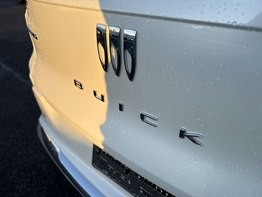 Certified 2024 Buick Envista Avenir image 38