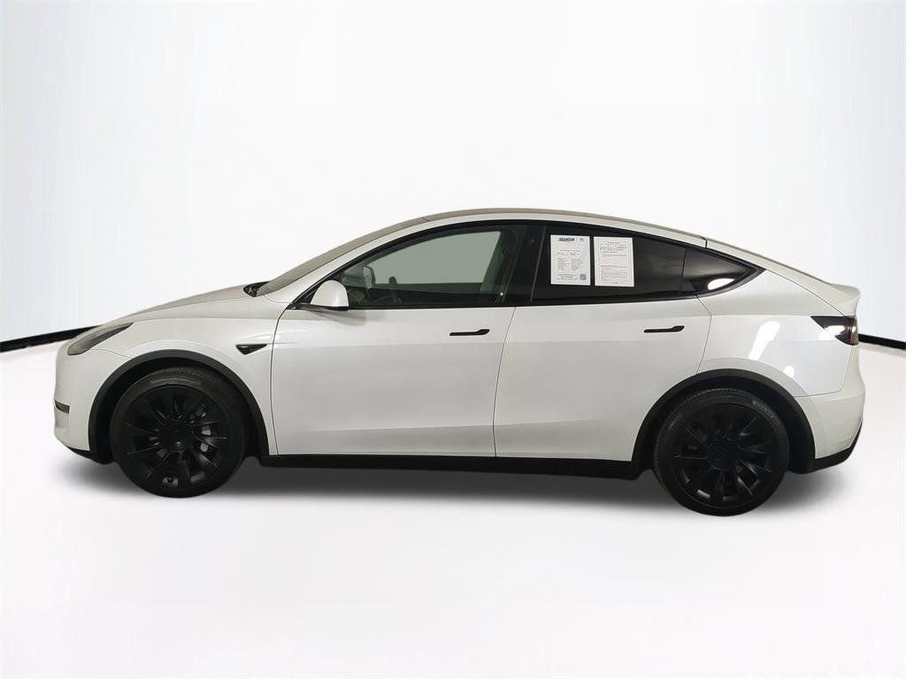 Used 2020 Tesla Model Y Long Range image 8