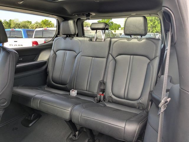 New 2026 Jeep Grand Wagoneer Limited w/ Premium Group II AWD/4WD image 15
