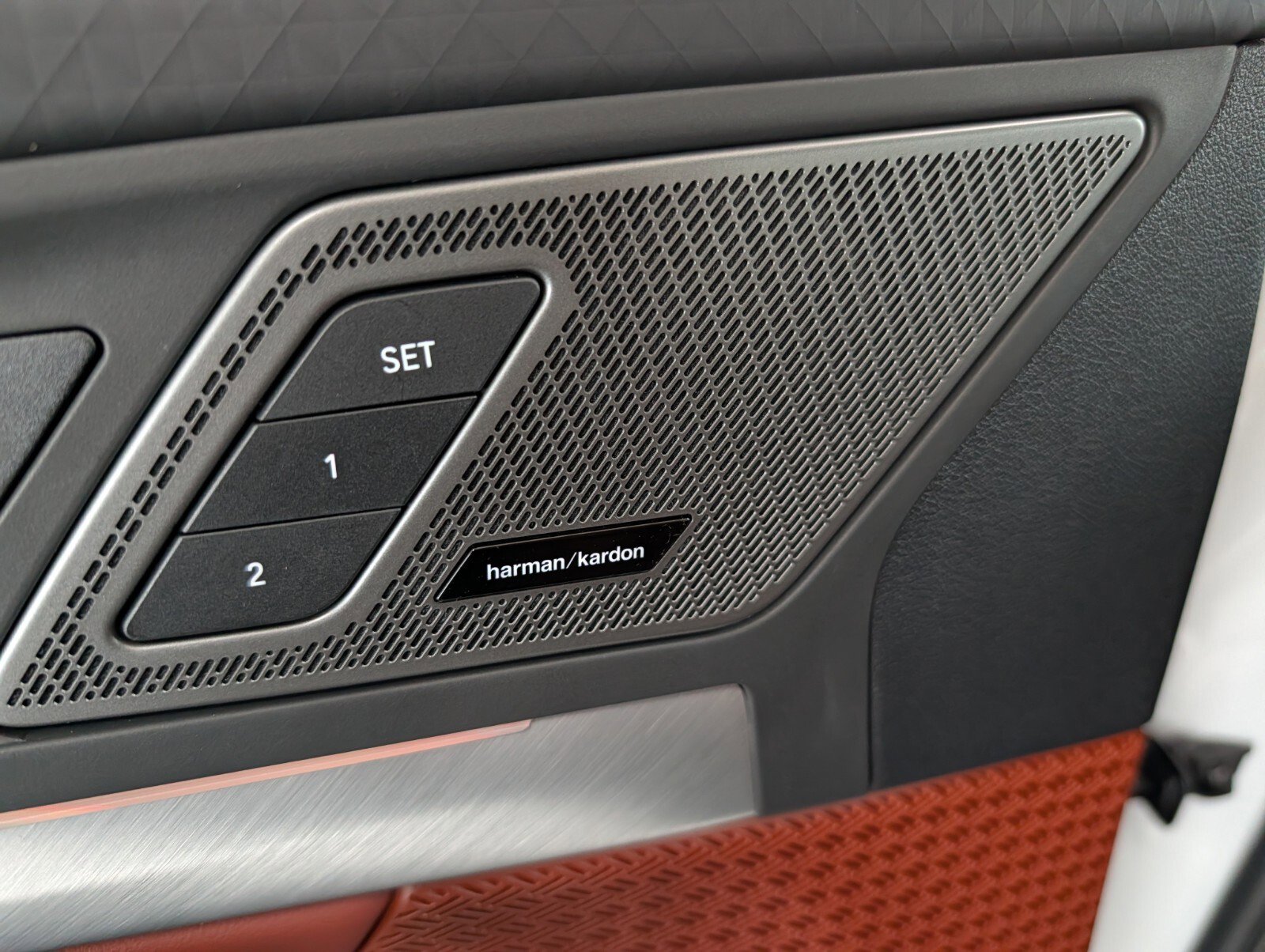 New 2026 BMW X2 xDrive28i w/ Technology Package image 17