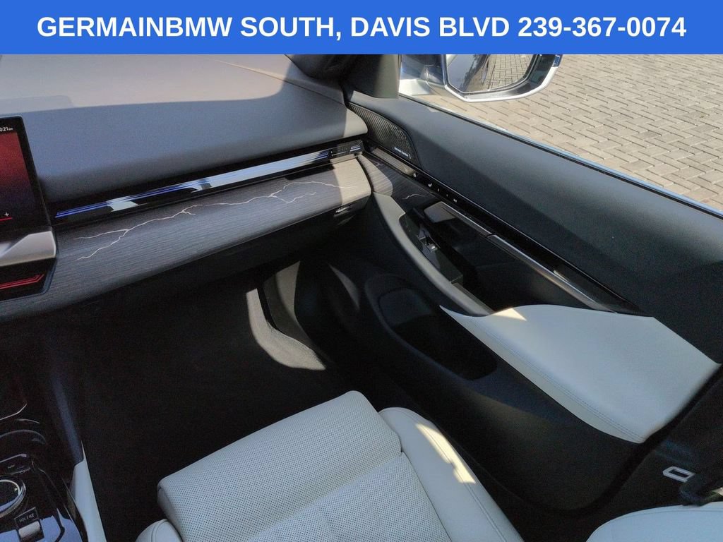 Used 2026 BMW 530i w/ Premium Package RWD image 18