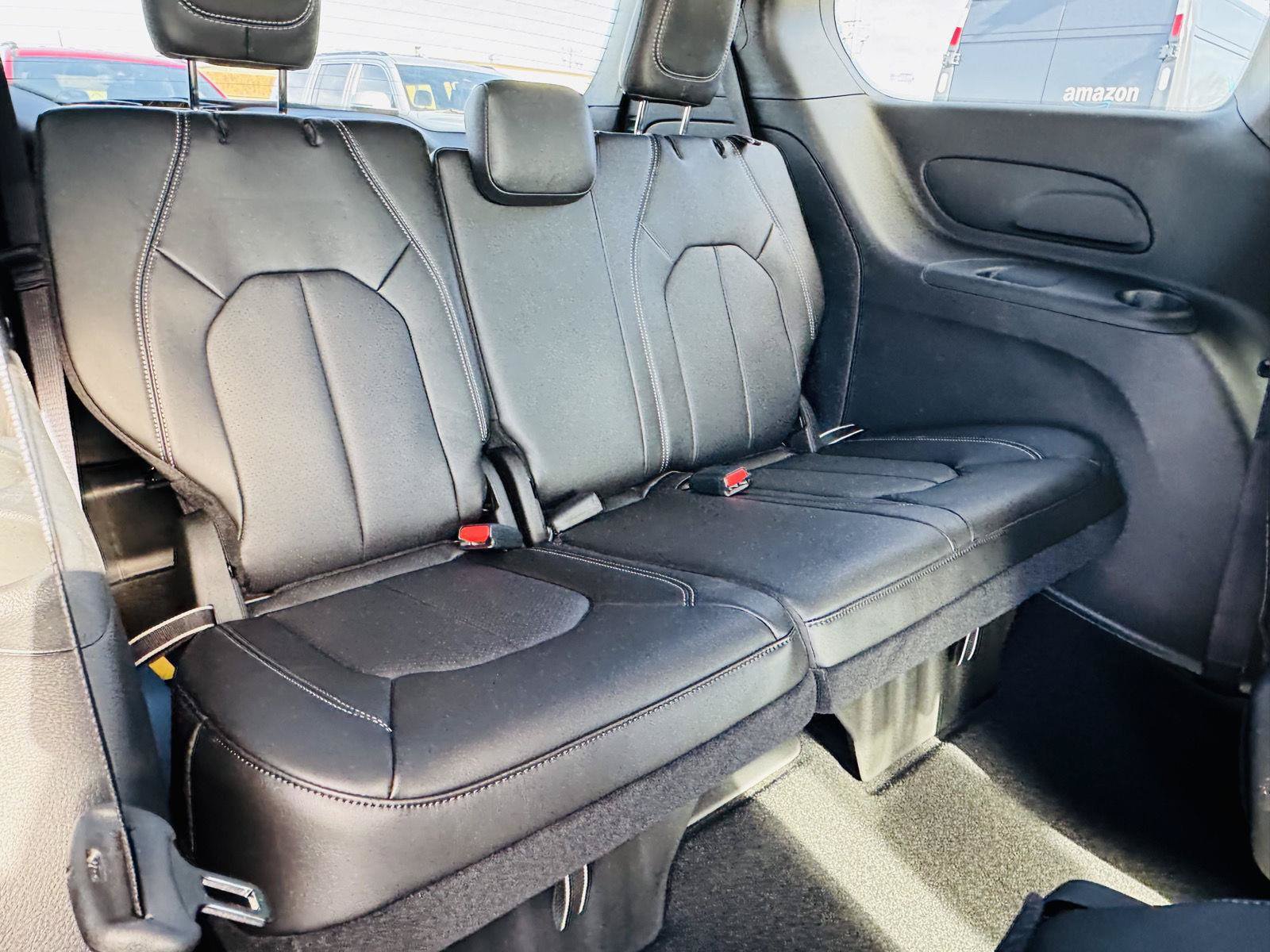 New 2026 Chrysler Voyager LX FWD image 34