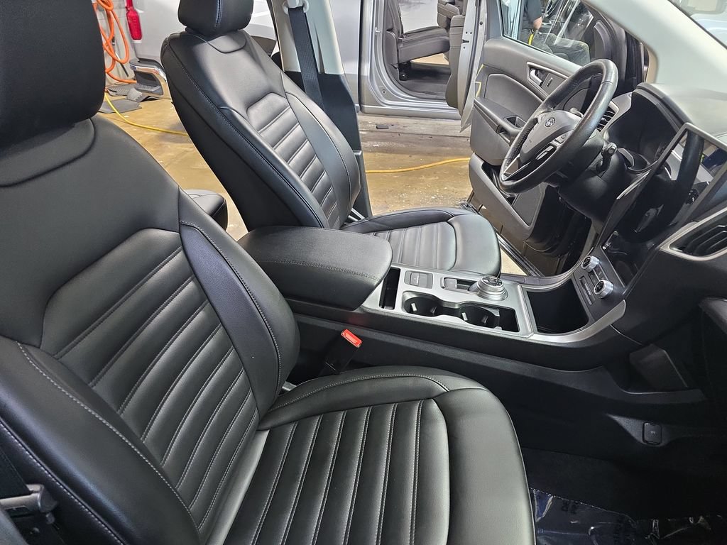 Used 2022 Ford Edge SEL w/ Convenience Package AWD/4WD image 12