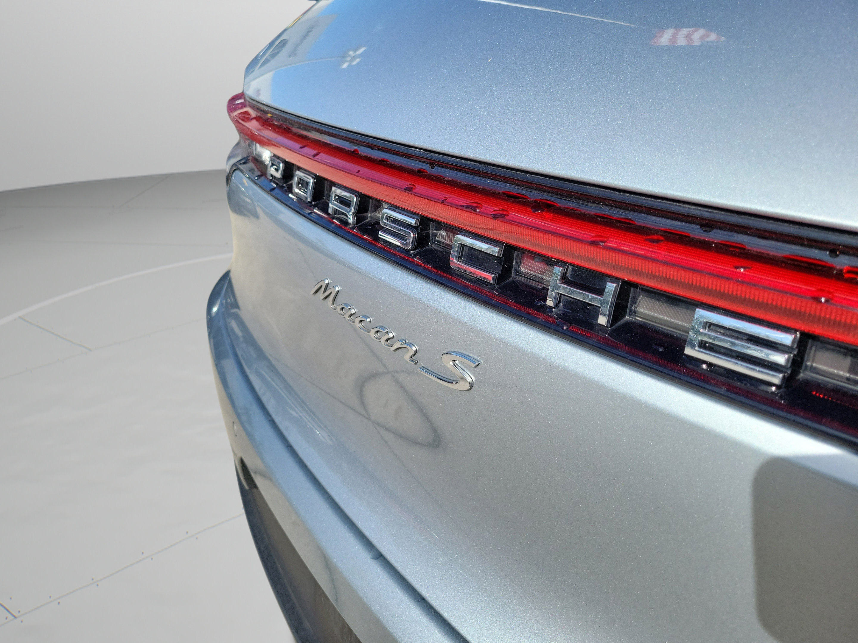 Used 2021 Porsche Macan S AWD/4WD image 28