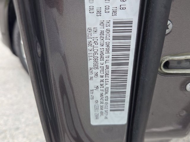 Used 2018 Jeep Cherokee Latitude FWD image 16