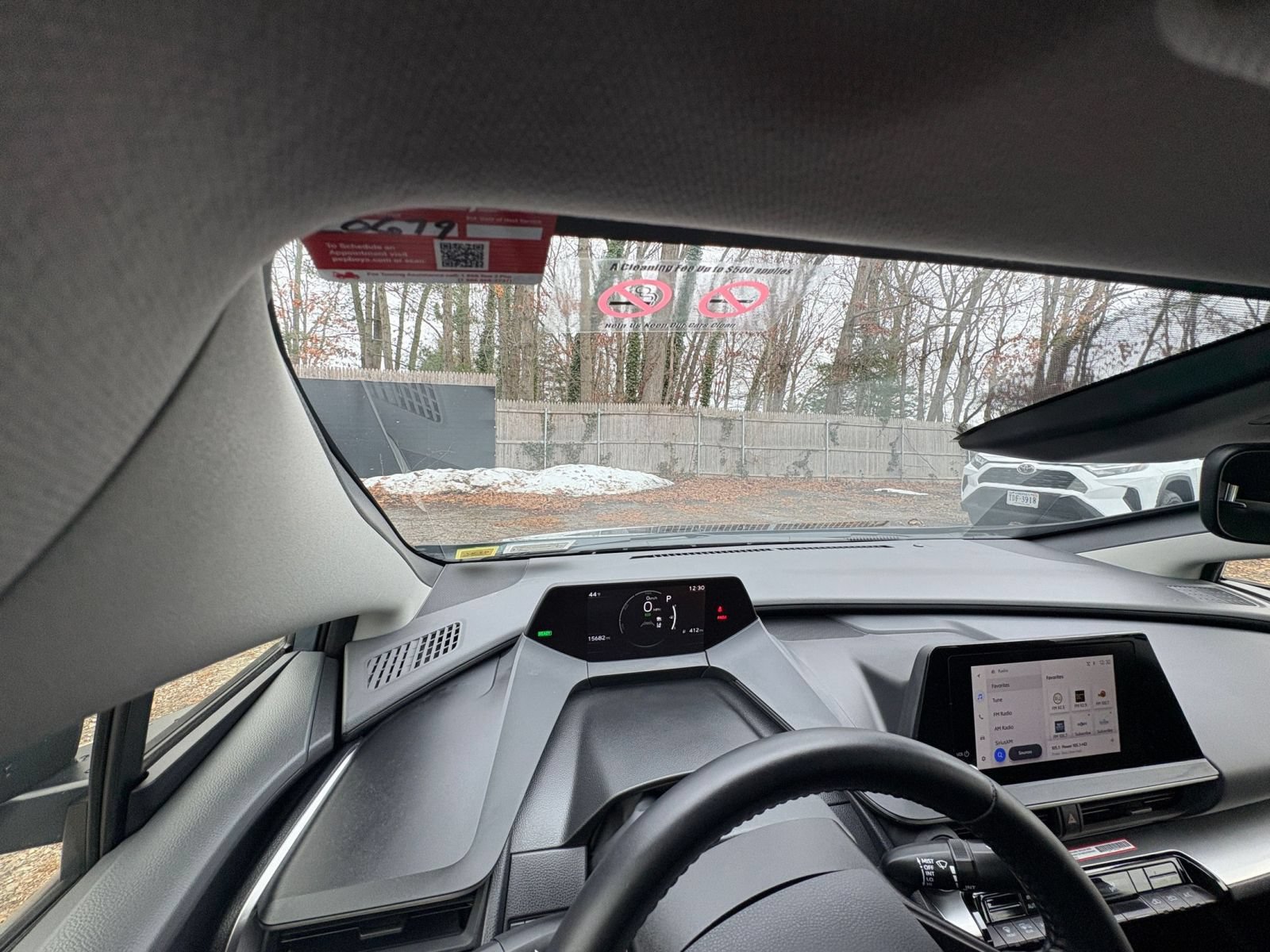 Used 2025 Toyota Prius LE FWD image 32