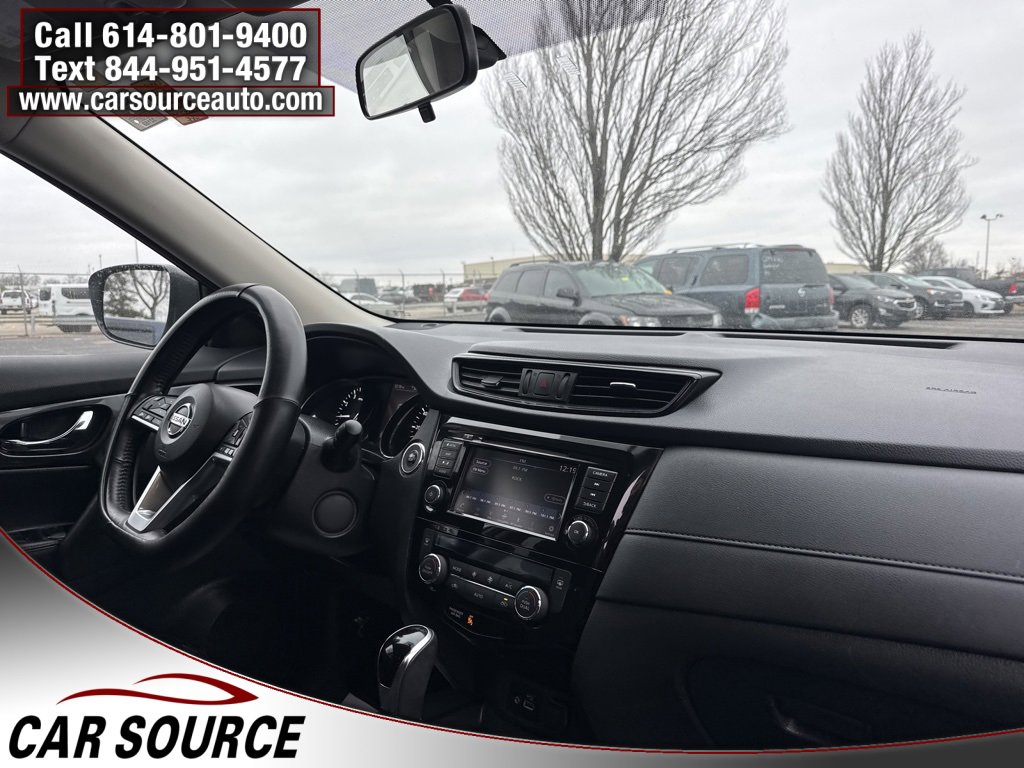 Used 2018 Nissan Rogue SV w/ Premium Package image 41