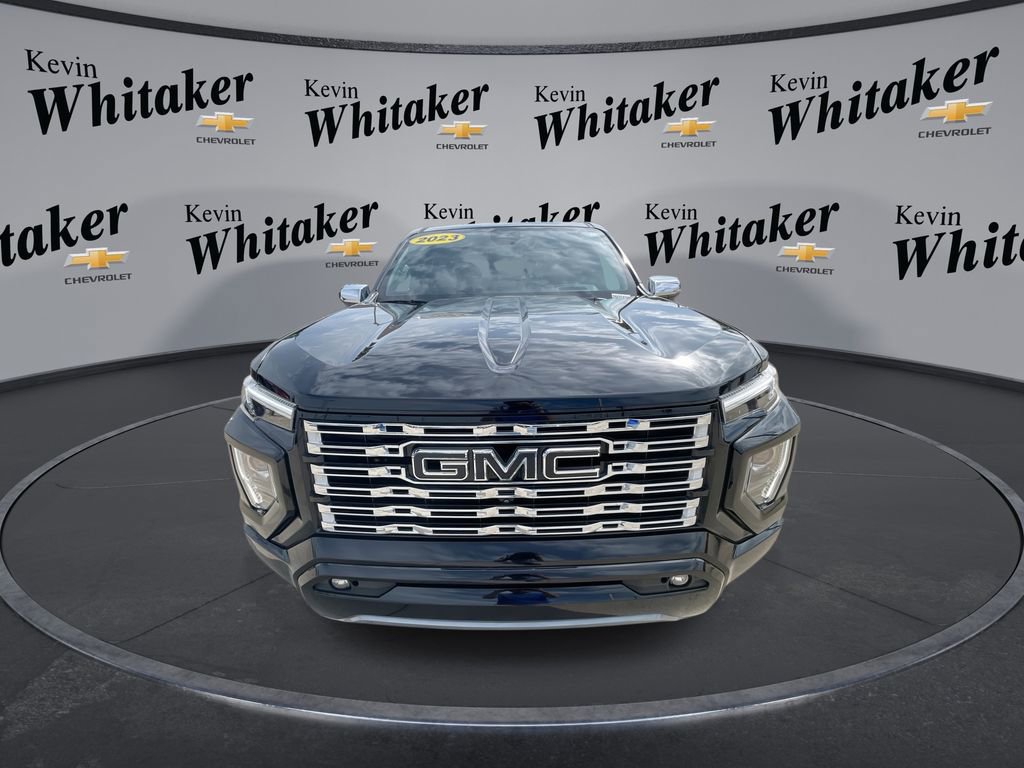 Used 2023 GMC Canyon Denali w/ Denali Black Edition AWD/4WD image 3