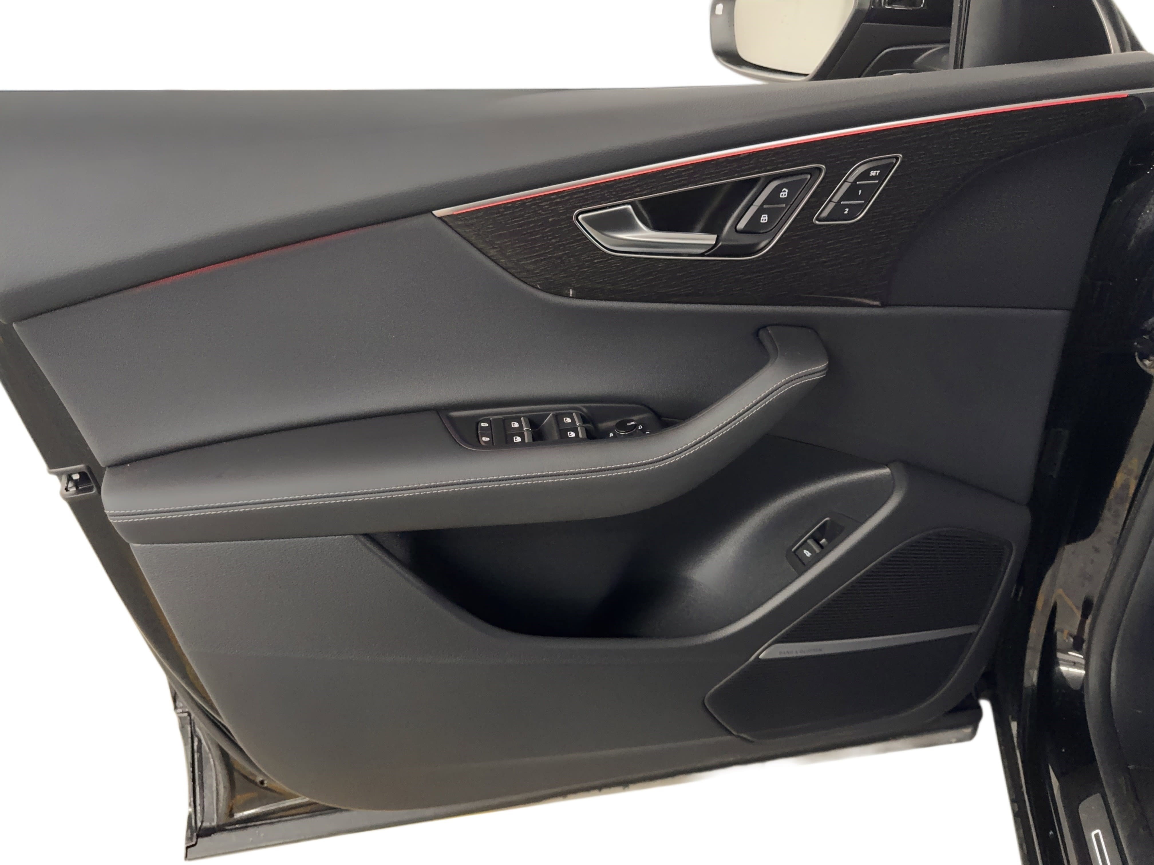 Used 2025 Audi Q8 Premium Plus image 14