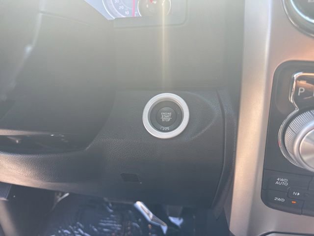 Used 2017 RAM 1500 Laramie AWD/4WD image 26